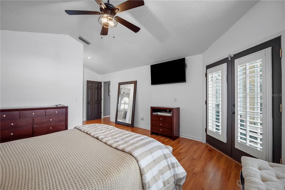 3729 CONSTANCIA DRIVE — photo 30 of 77