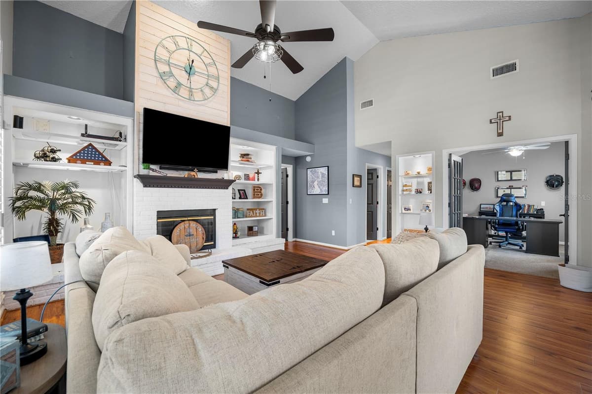 3729 CONSTANCIA DRIVE — photo 20 of 77