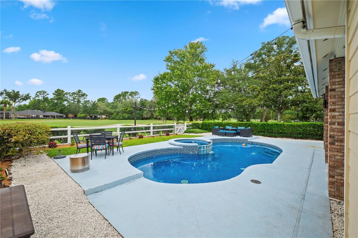 3729 CONSTANCIA DRIVE — photo 4 of 77