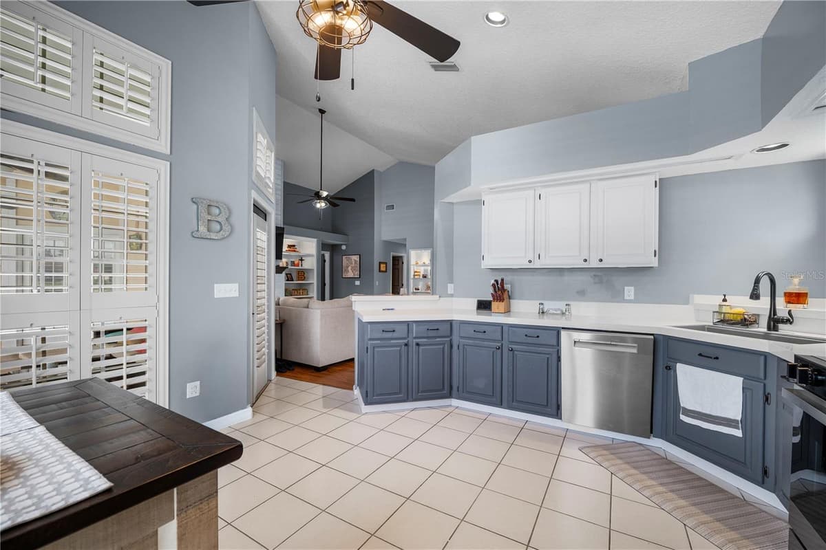 3729 CONSTANCIA DRIVE — photo 27 of 77