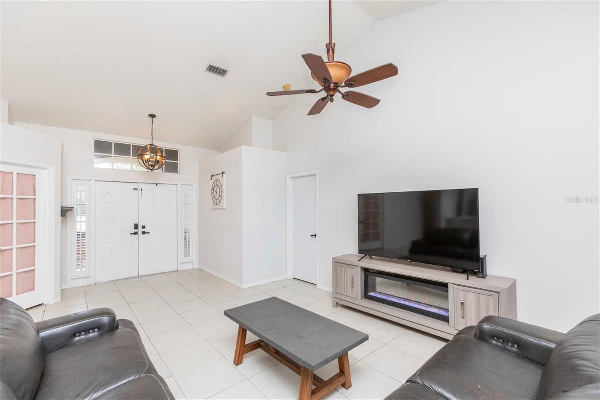 7201 FORESTEDGE COURT — photo 15 of 39