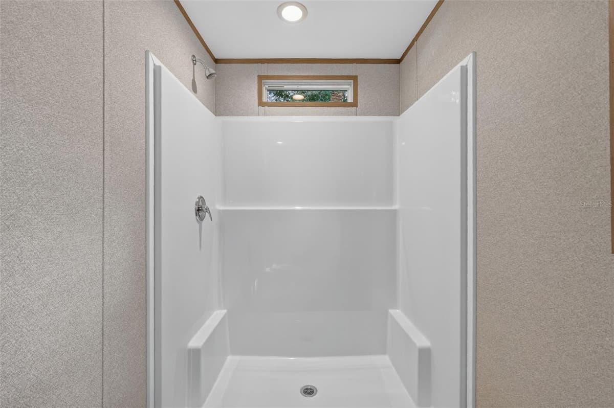 607 LAWRENCE STREET — photo 14 of 19