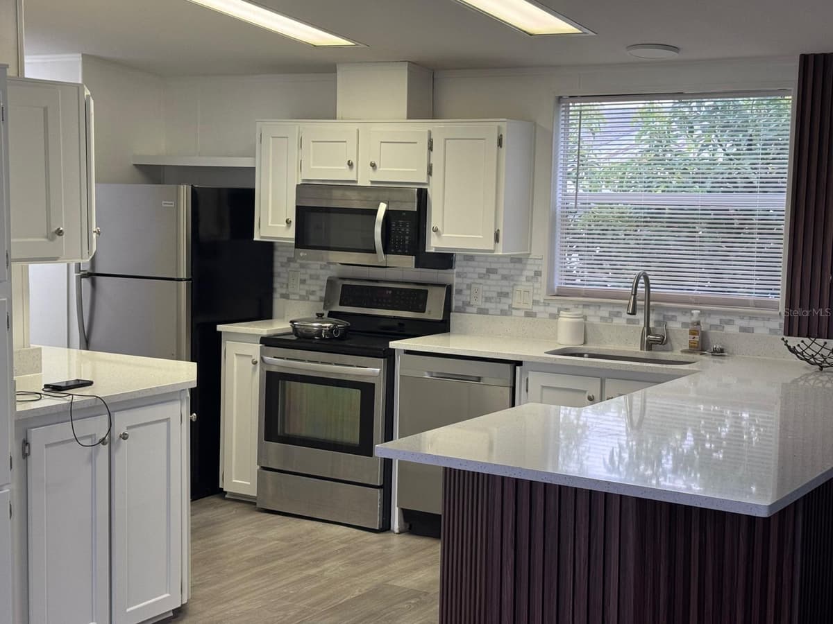 406 WINDMILL BLVD — photo 4 of 18