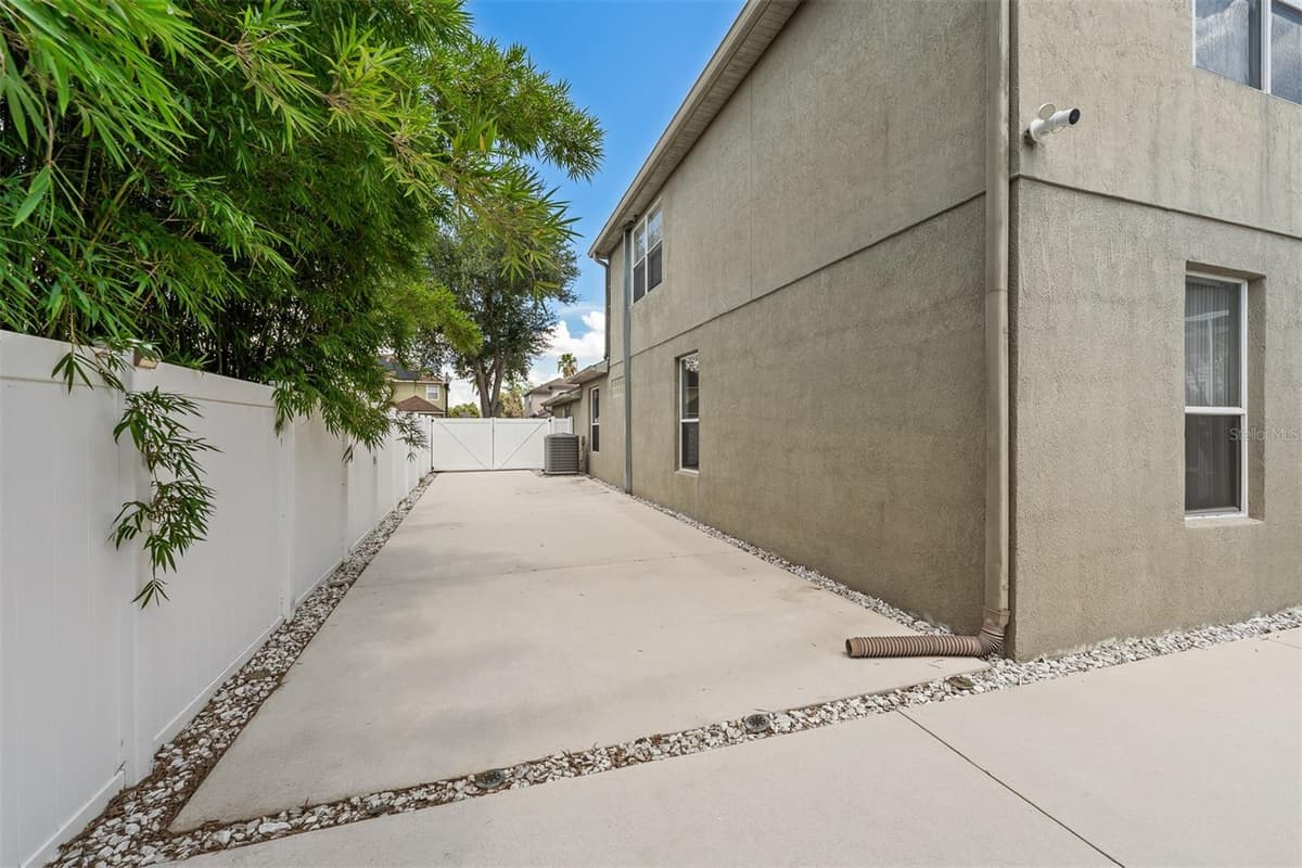 718 LITTLE HAMPTON LANE — photo 49 of 60