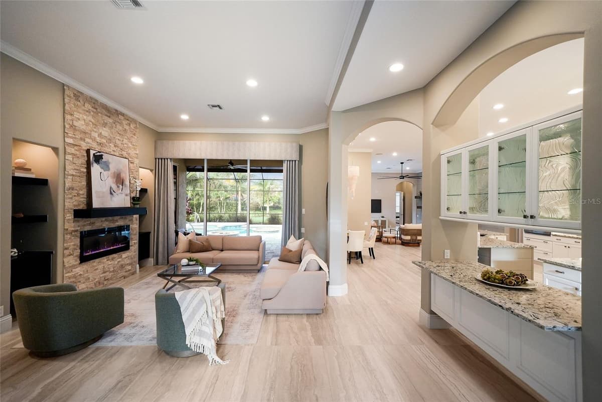 8122 LONE TREE GLEN — photo 4 of 53