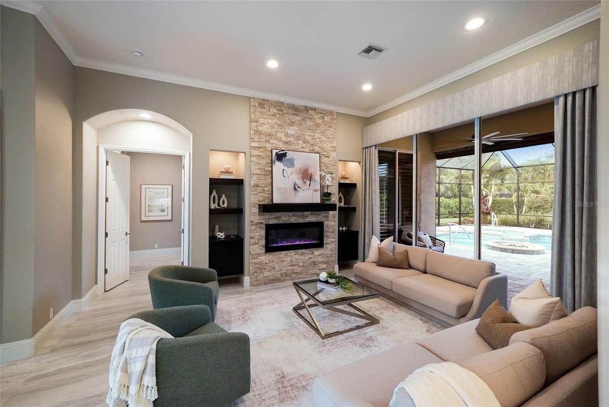 8122 LONE TREE GLEN — photo 2 of 53