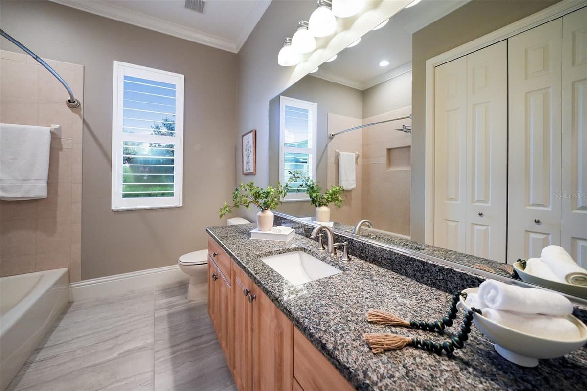 8122 LONE TREE GLEN — photo 41 of 53
