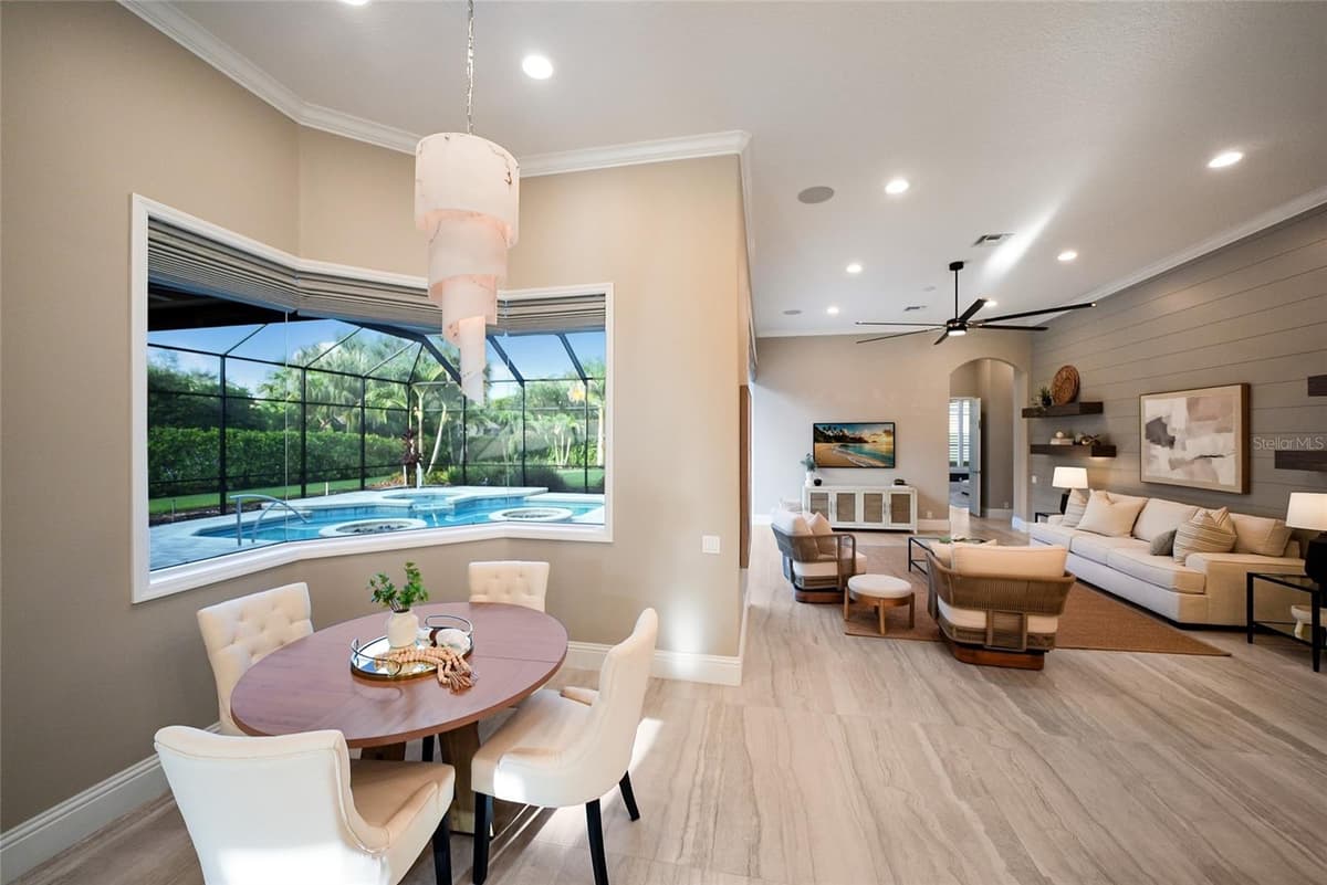 8122 LONE TREE GLEN — photo 13 of 53