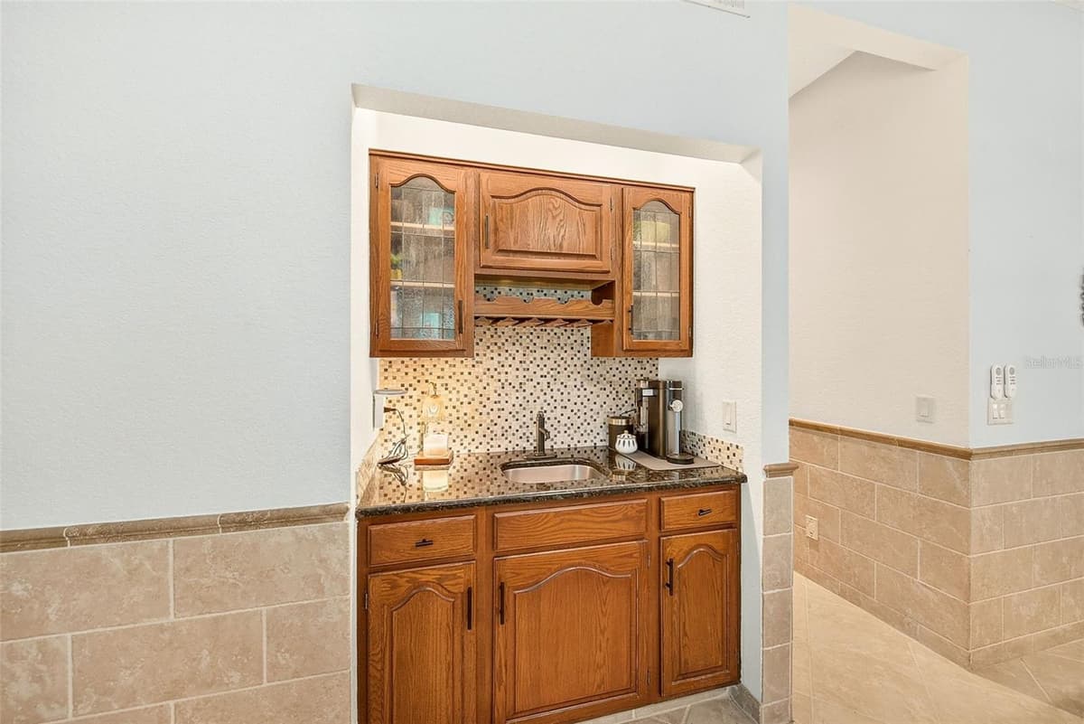 807 CENTERBROOK DRIVE — photo 11 of 97