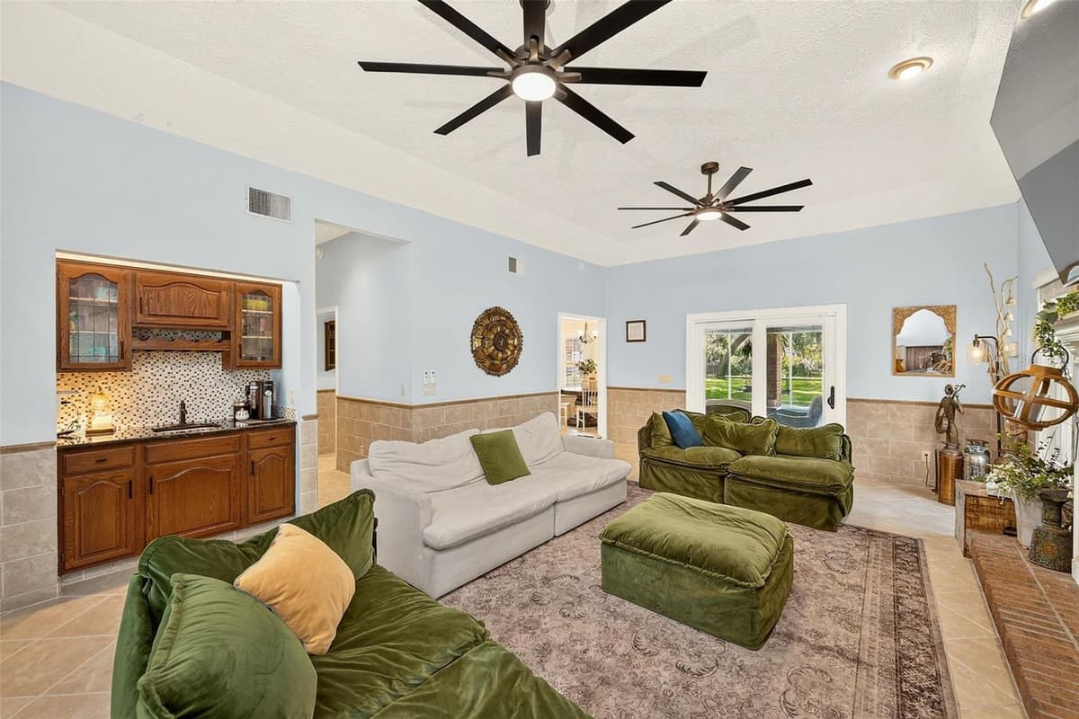 807 CENTERBROOK DRIVE — photo 10 of 97