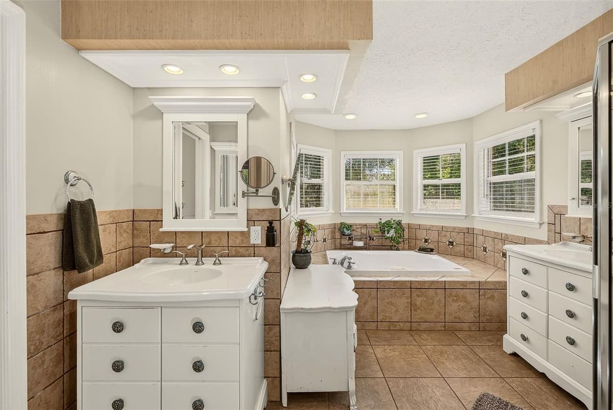807 CENTERBROOK DRIVE — photo 34 of 97