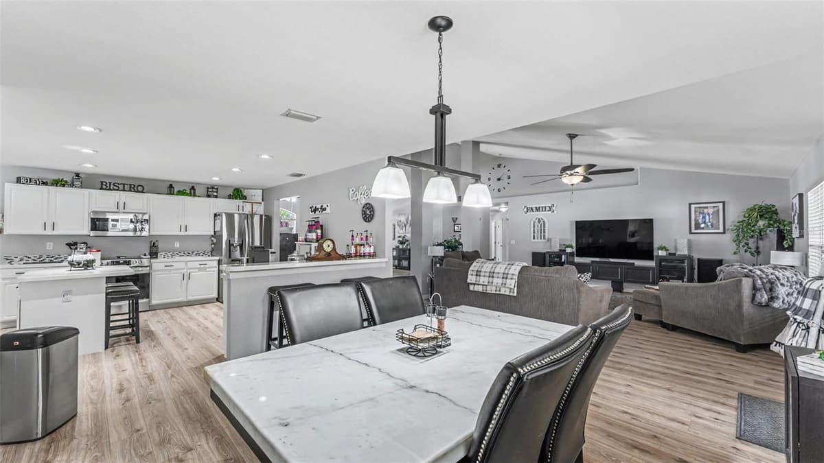 2855 BLACKWATER OAKS DRIVE — photo 15 of 58