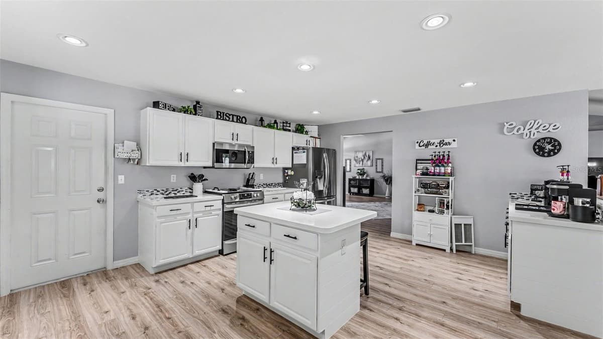 2855 BLACKWATER OAKS DRIVE — photo 13 of 58
