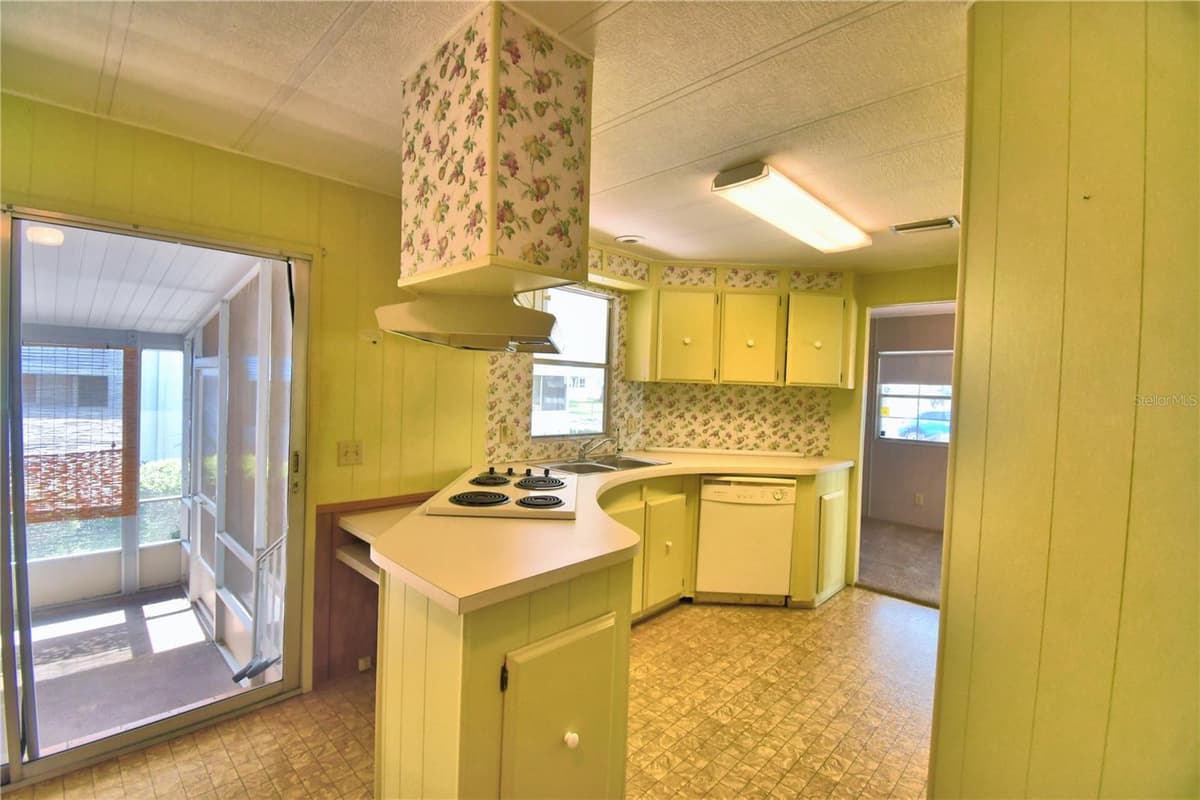 4027 ROLLING OAKS DRIVE — photo 13 of 64