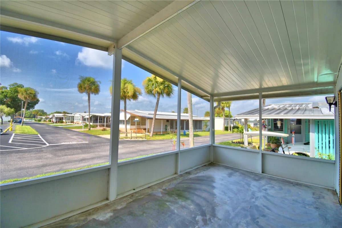 4027 ROLLING OAKS DRIVE — photo 8 of 64