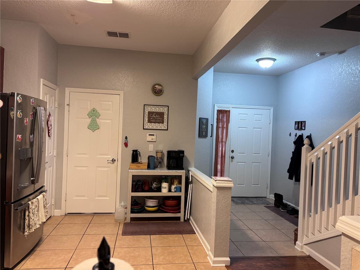 1121 LOYOLA COURT — photo 6 of 25