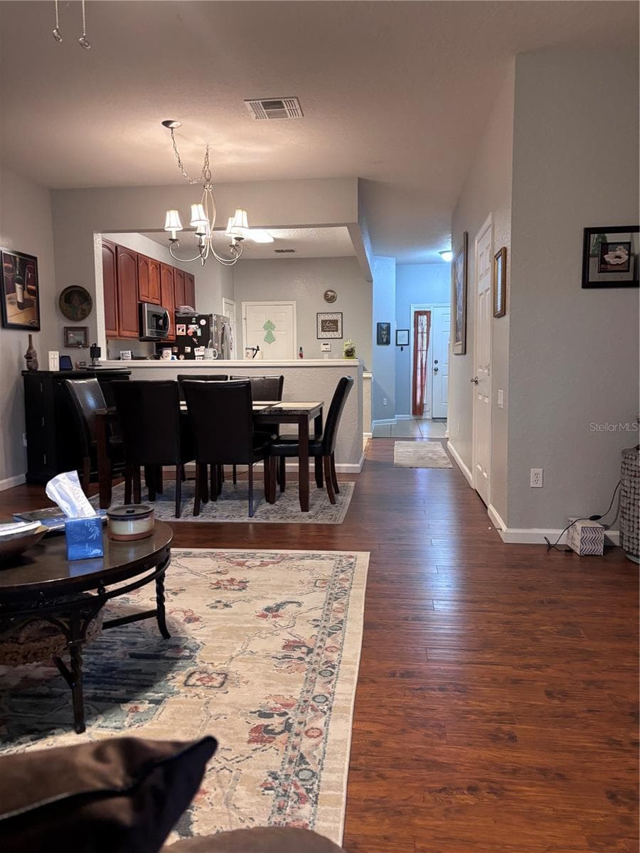 1121 LOYOLA COURT — photo 5 of 25