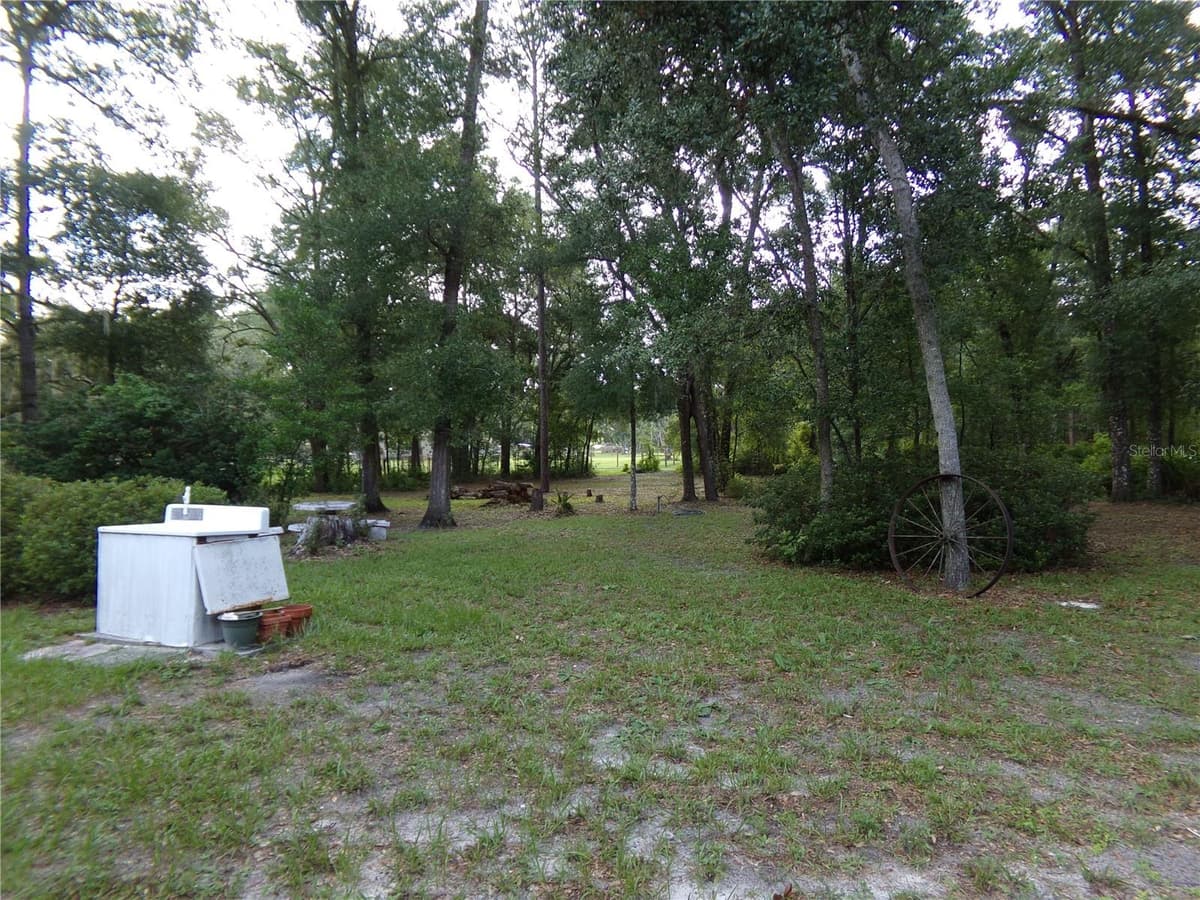 12199 44TH DRIVE — photo 12 of 54