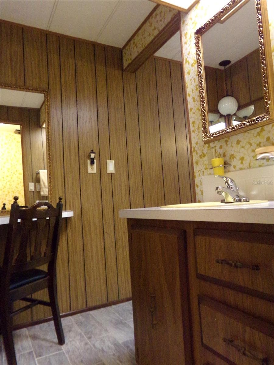 12199 44TH DRIVE — photo 35 of 54