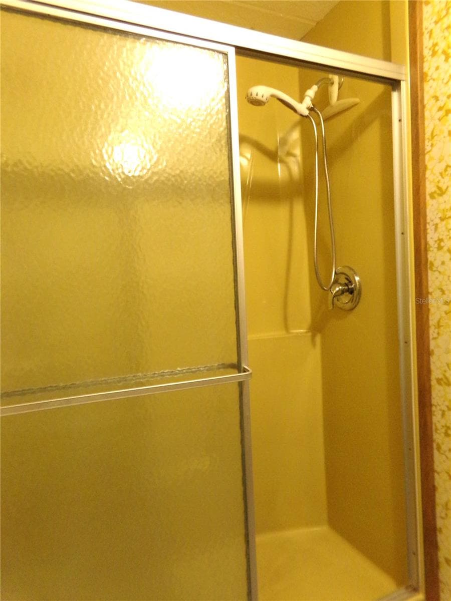 12199 44TH DRIVE — photo 38 of 54