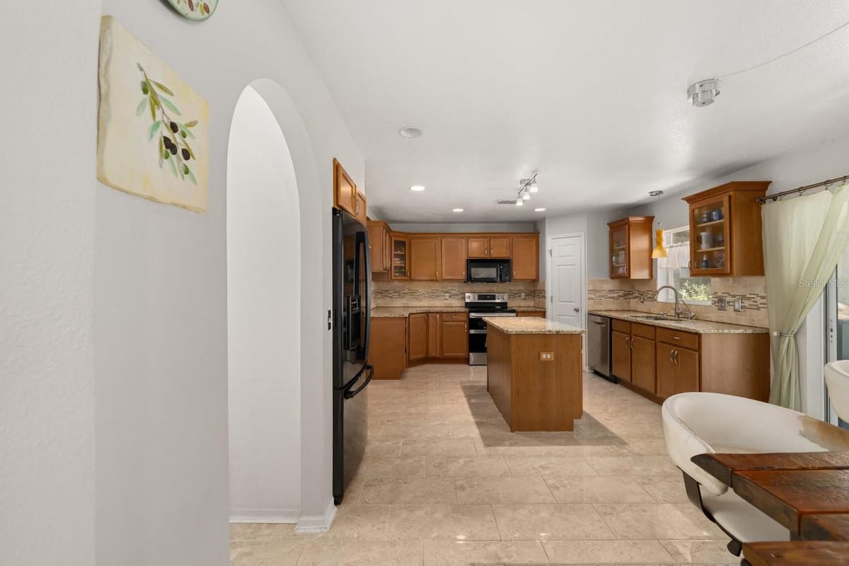 7651 LAKE ANDREA CIRCLE — photo 10 of 76