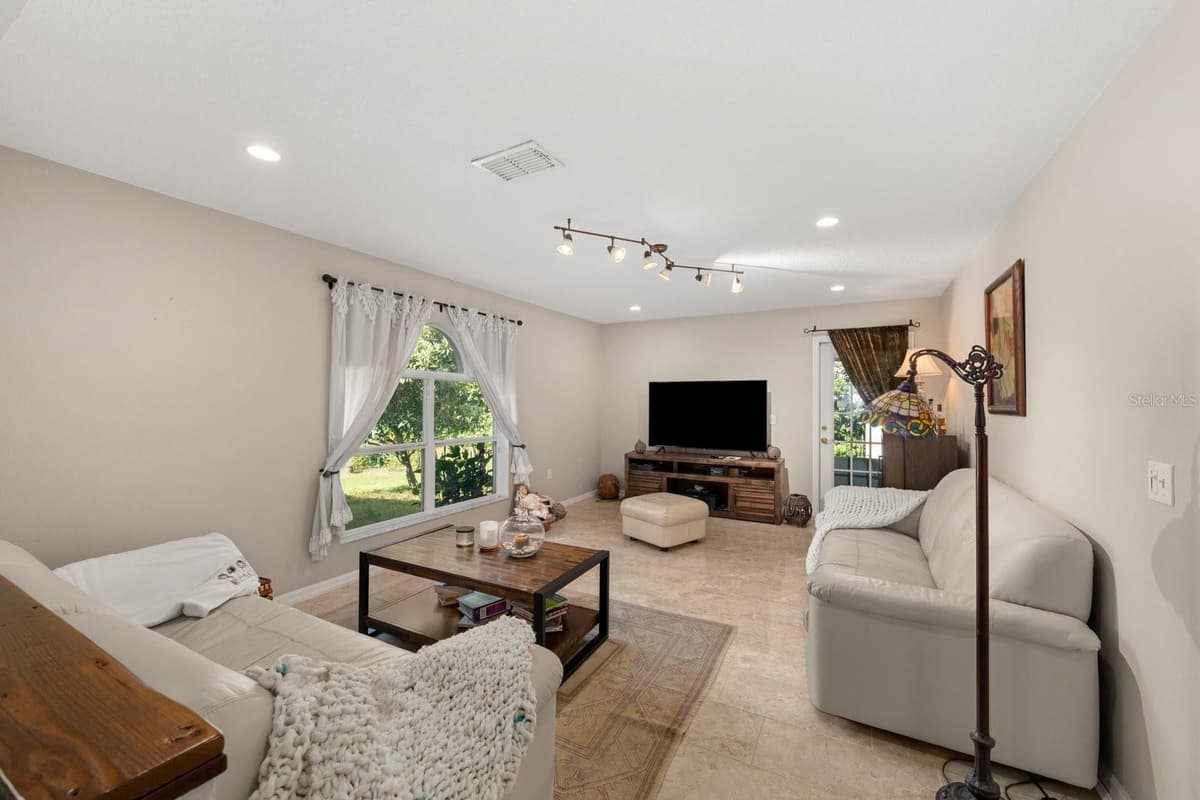7651 LAKE ANDREA CIRCLE — photo 6 of 76