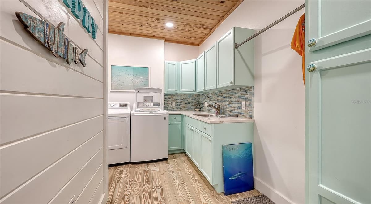 180 HORSESHOE LOOP ROAD — photo 31 of 45