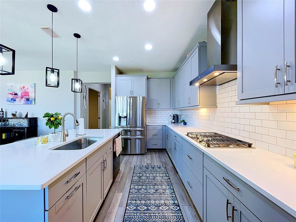 6290 ROADSTEAD COURT — photo 15 of 88