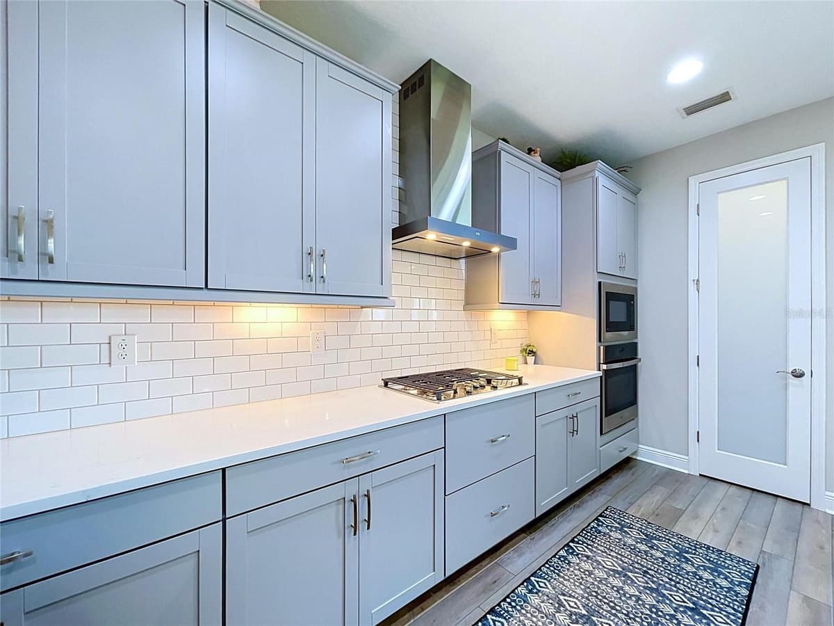 6290 ROADSTEAD COURT — photo 13 of 88