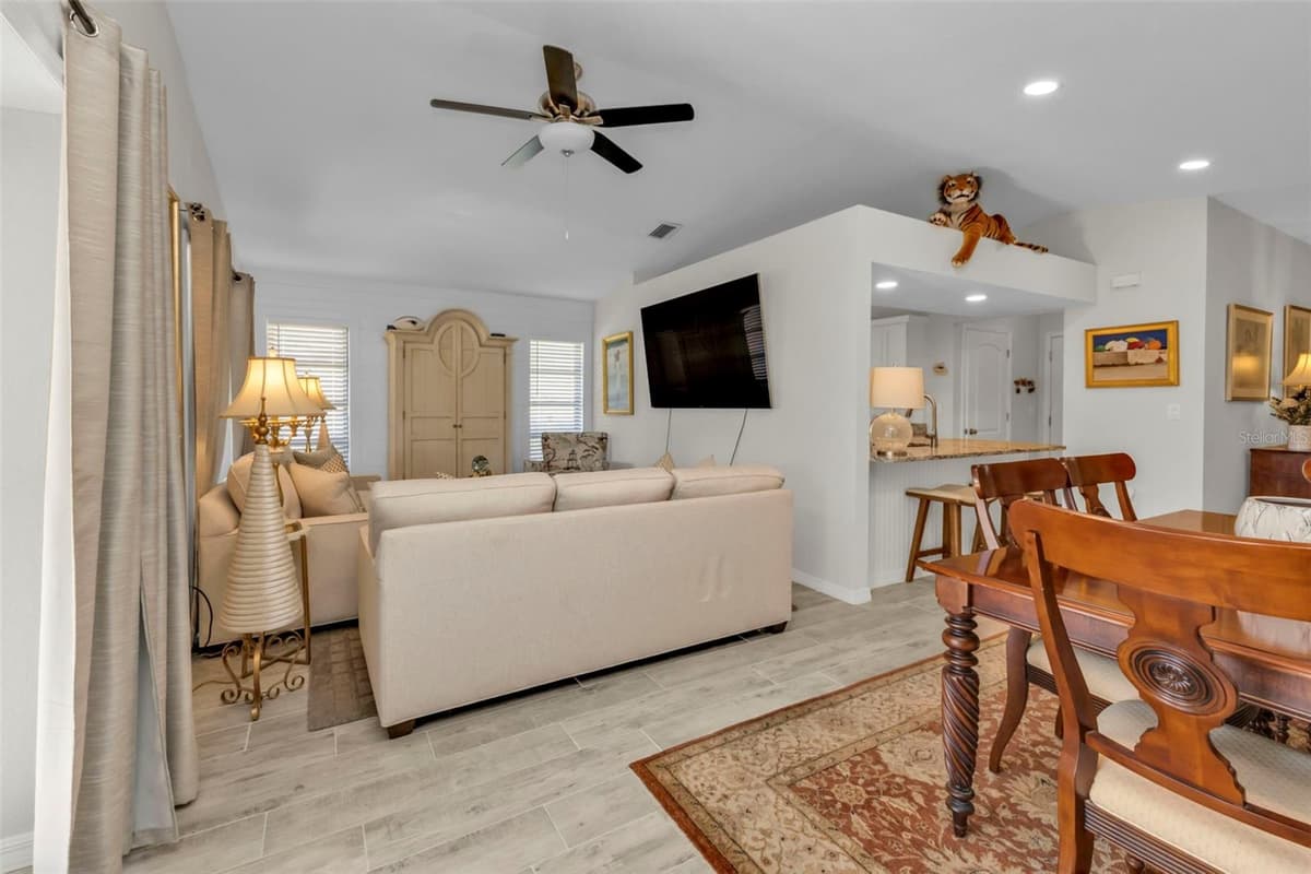 26075 SALONIKA LANE — photo 14 of 37