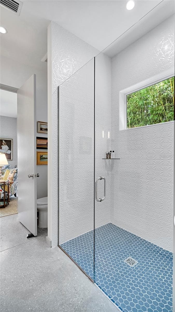 462 LYMAN AVENUE — photo 17 of 25
