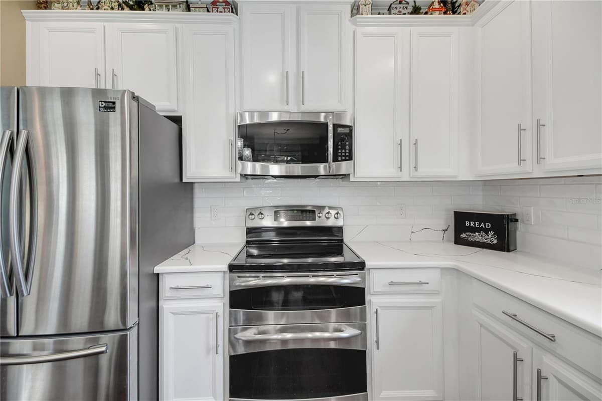 2580 PLUMADORE DRIVE — photo 40 of 74