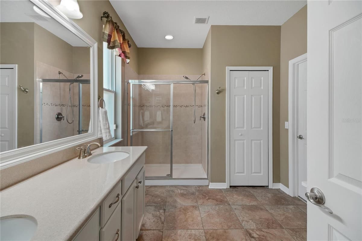 2580 PLUMADORE DRIVE — photo 11 of 74