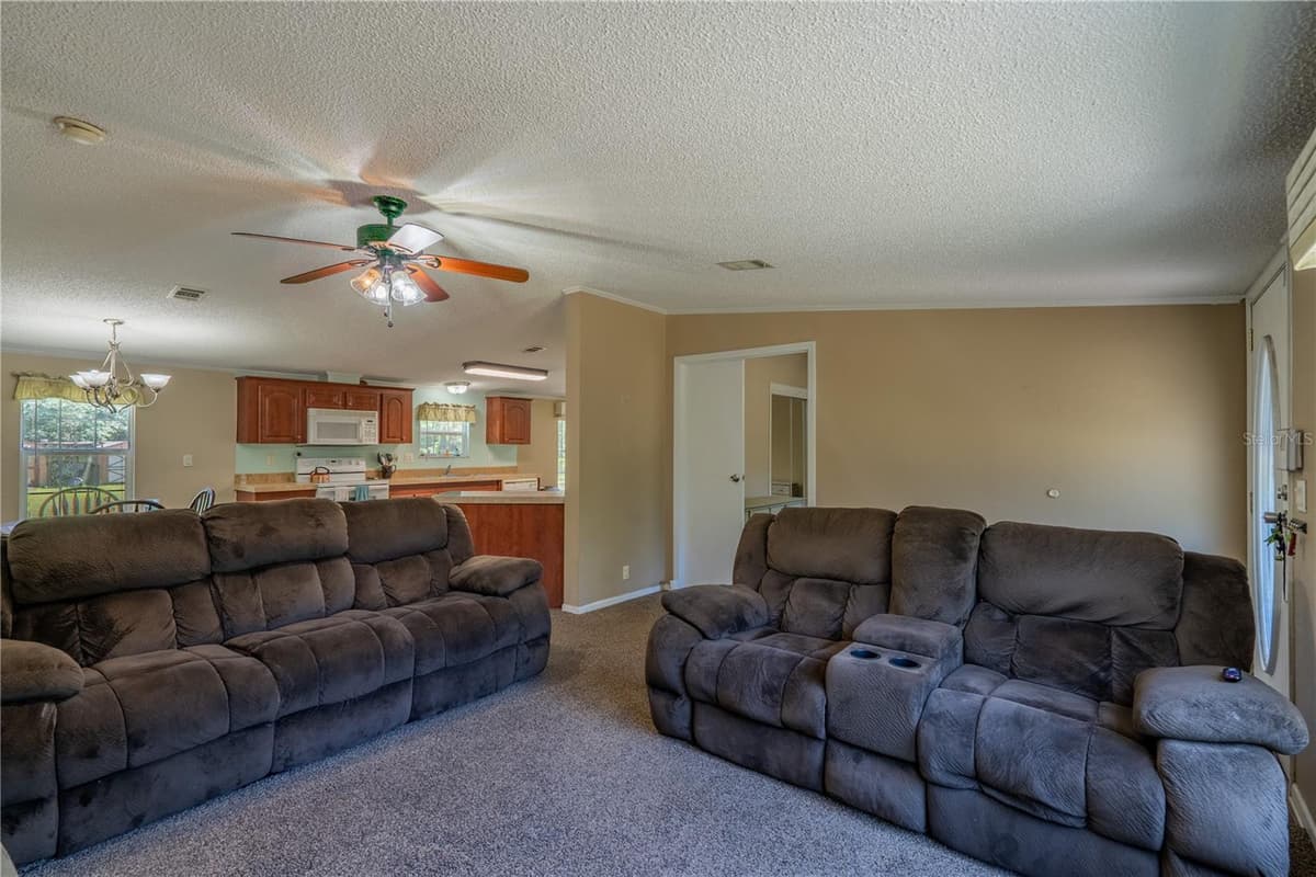 7392 192ND PLACE — photo 8 of 46