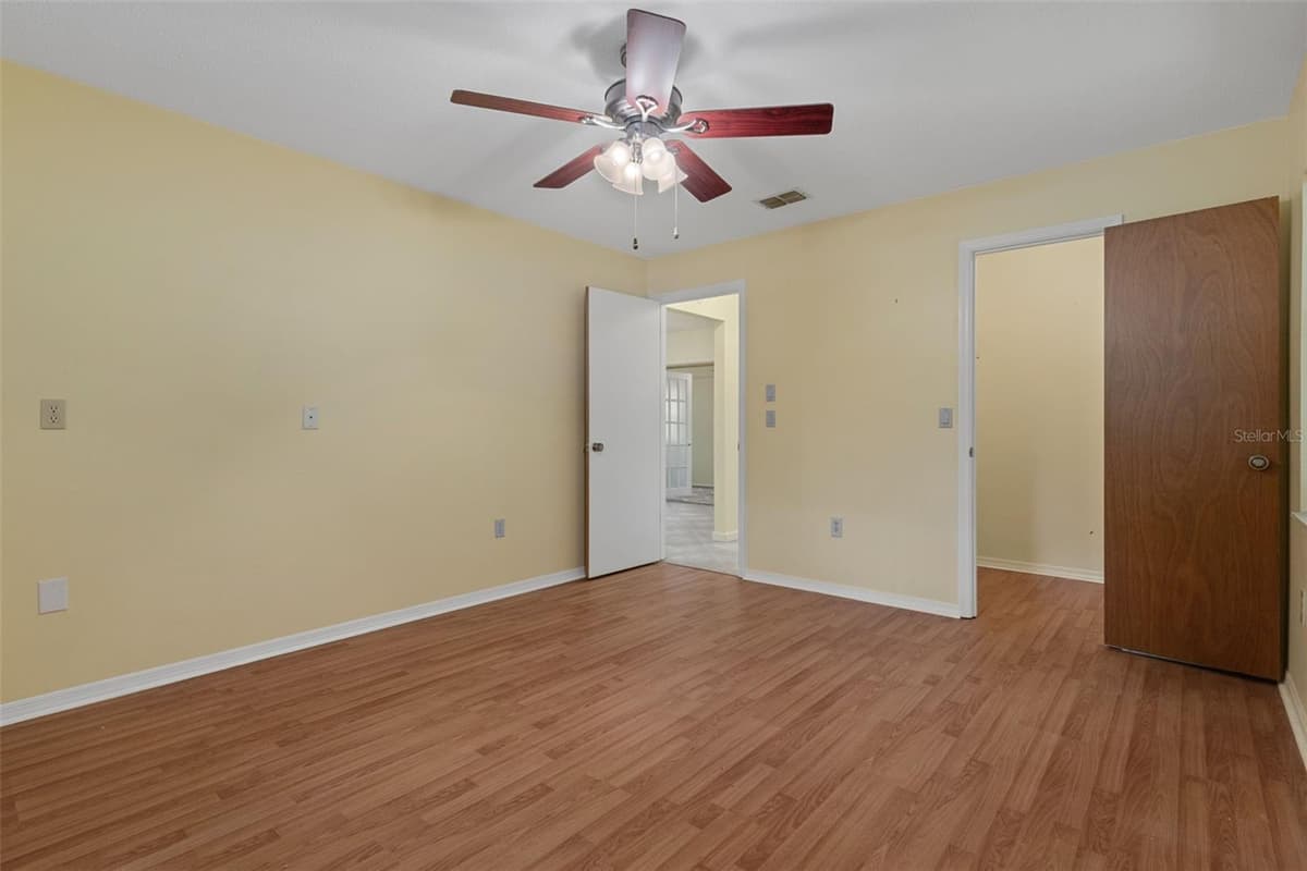 5931 BROOKGREEN DRIVE — photo 24 of 44