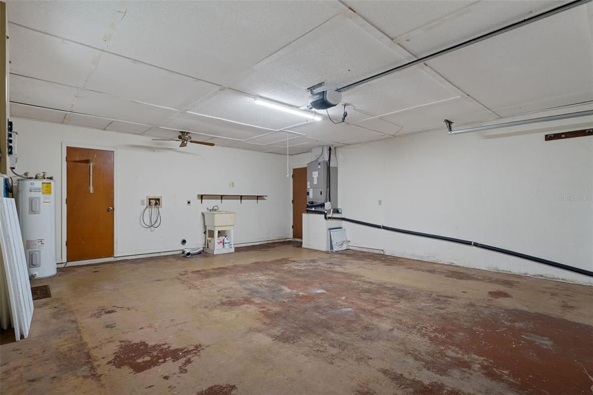 5931 BROOKGREEN DRIVE — photo 31 of 44
