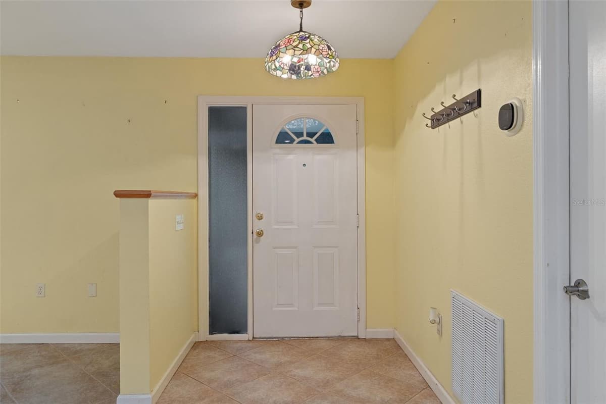 5931 BROOKGREEN DRIVE — photo 5 of 44
