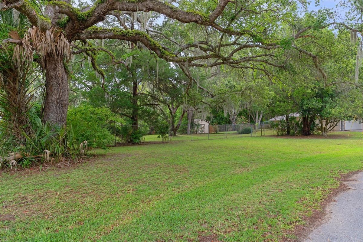 5931 BROOKGREEN DRIVE — photo 38 of 44