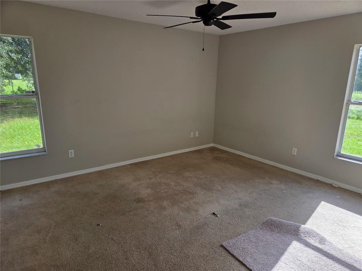 725 ROBIN COURT — photo 4 of 7