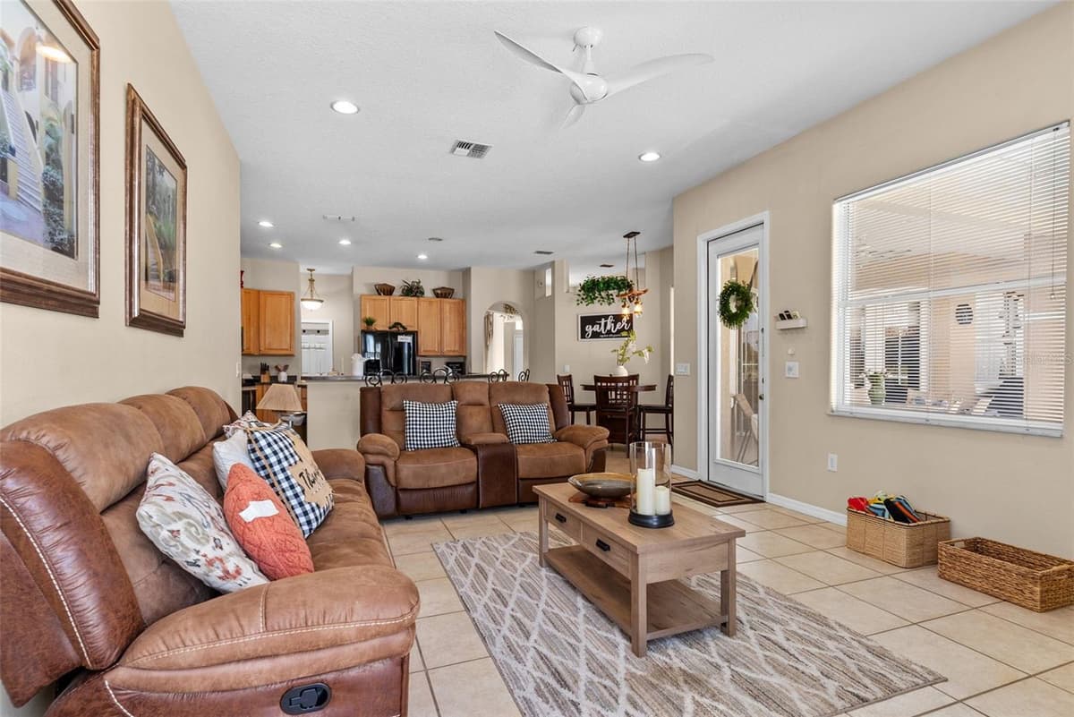 622 GOLF COURSE PARKWAY — photo 12 of 51
