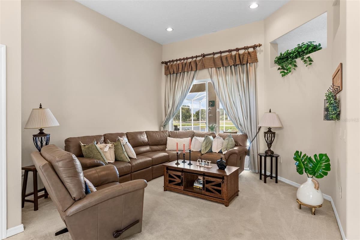 622 GOLF COURSE PARKWAY — photo 9 of 51