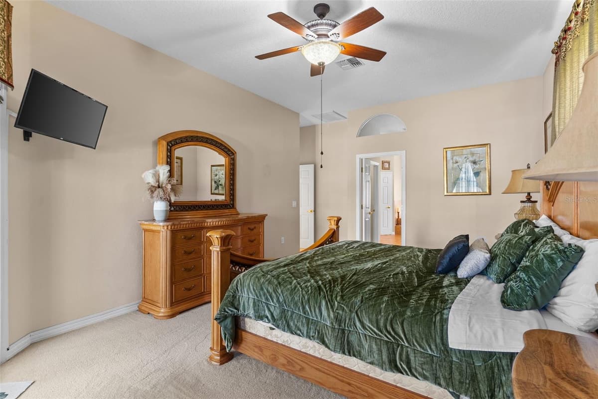622 GOLF COURSE PARKWAY — photo 22 of 51