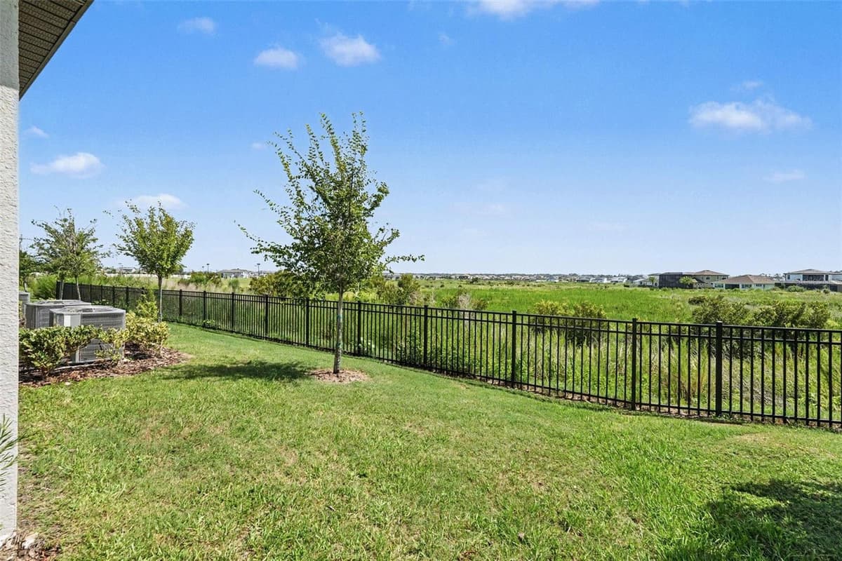 32137 POWDERPUFF MIMOSA DRIVE — photo 24 of 27