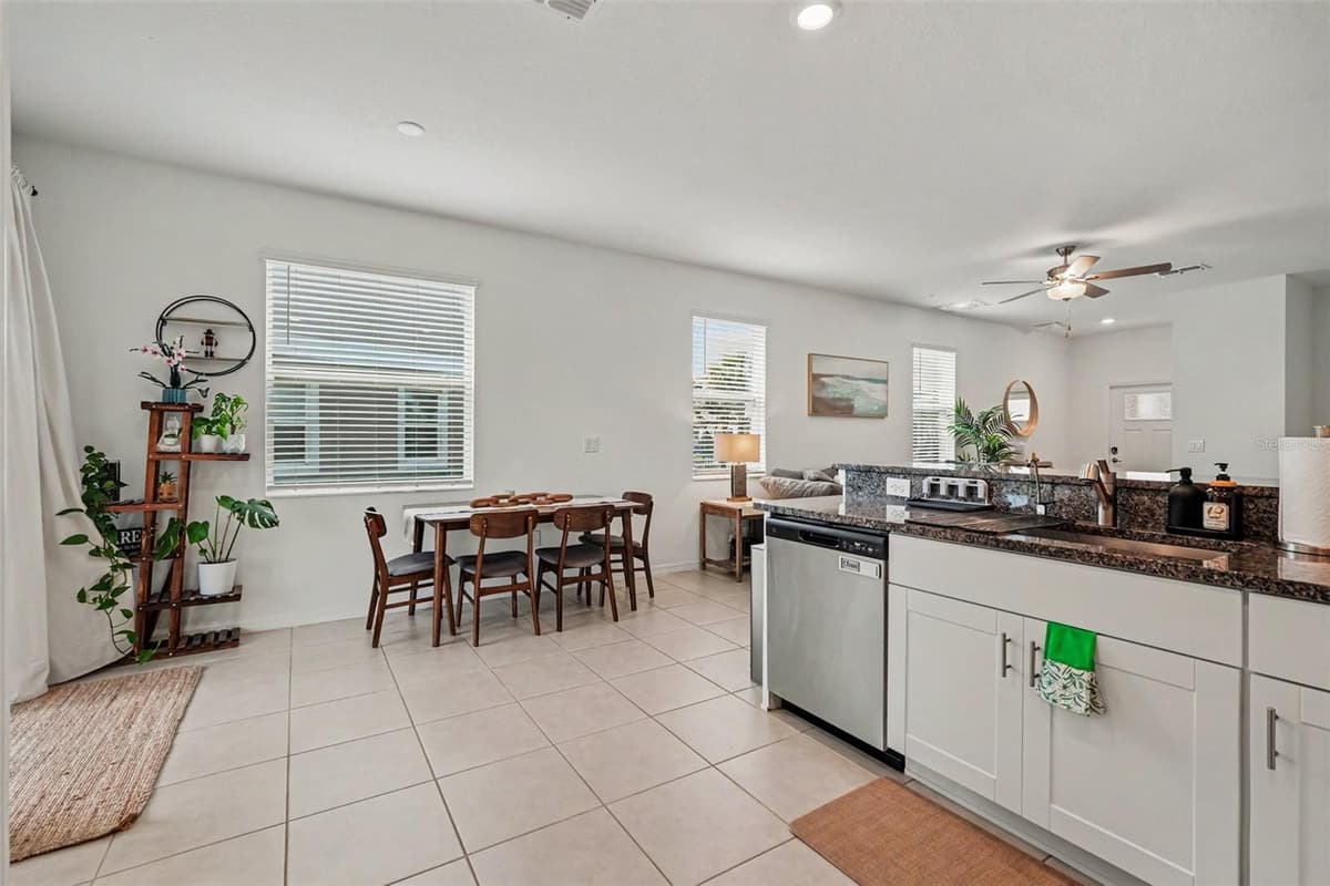 32137 POWDERPUFF MIMOSA DRIVE — photo 8 of 27