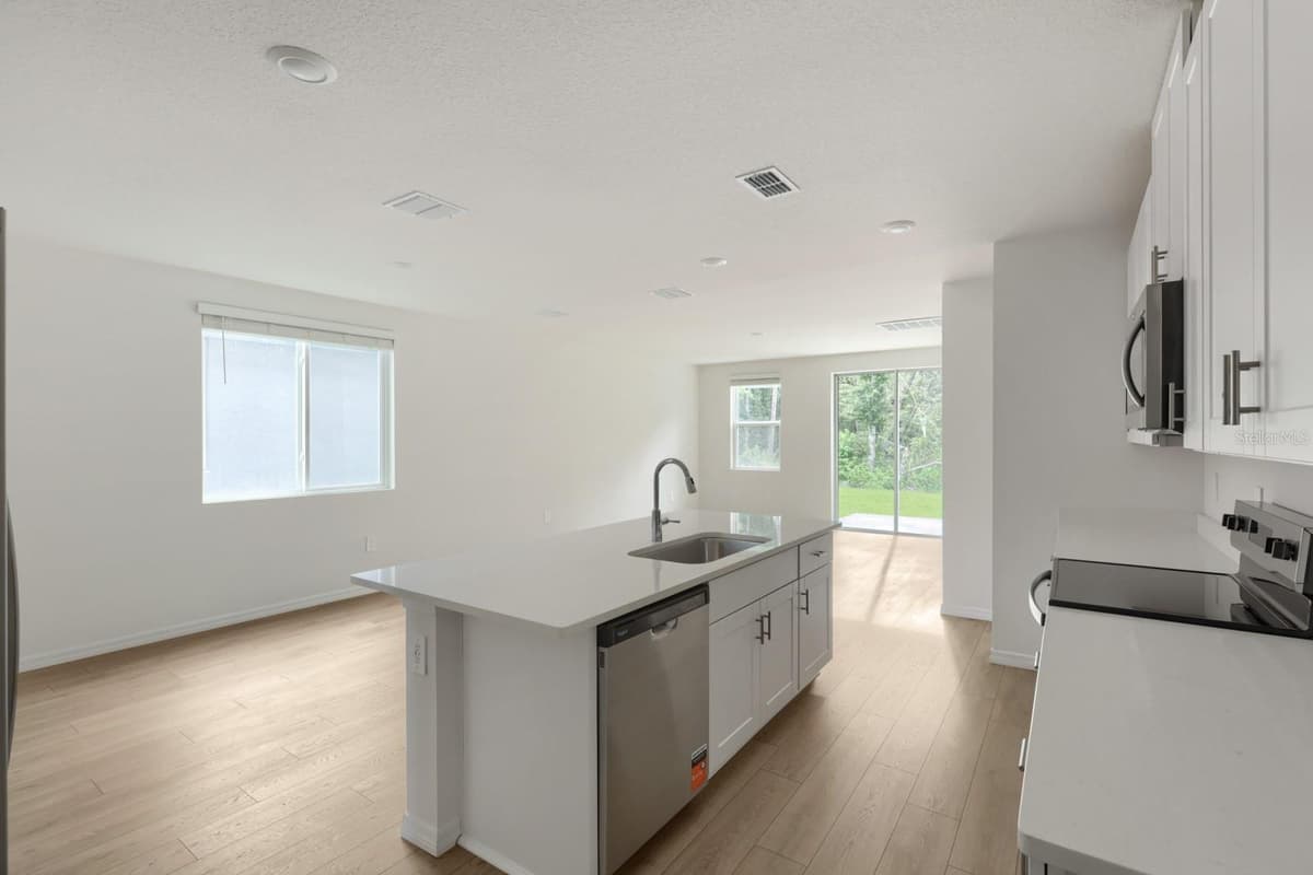 7426 MIA VINE DRIVE — photo 11 of 31