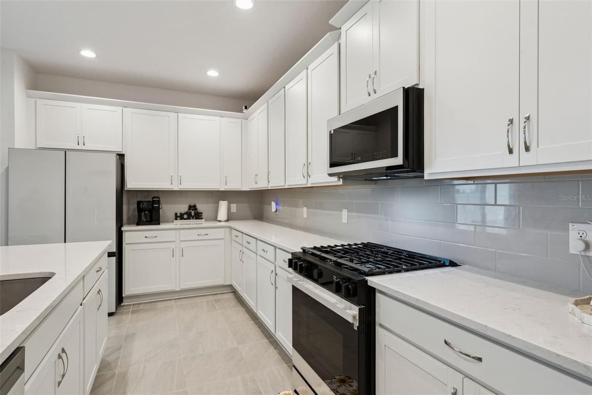 6808 SERPENT HAWK LANE — photo 18 of 64