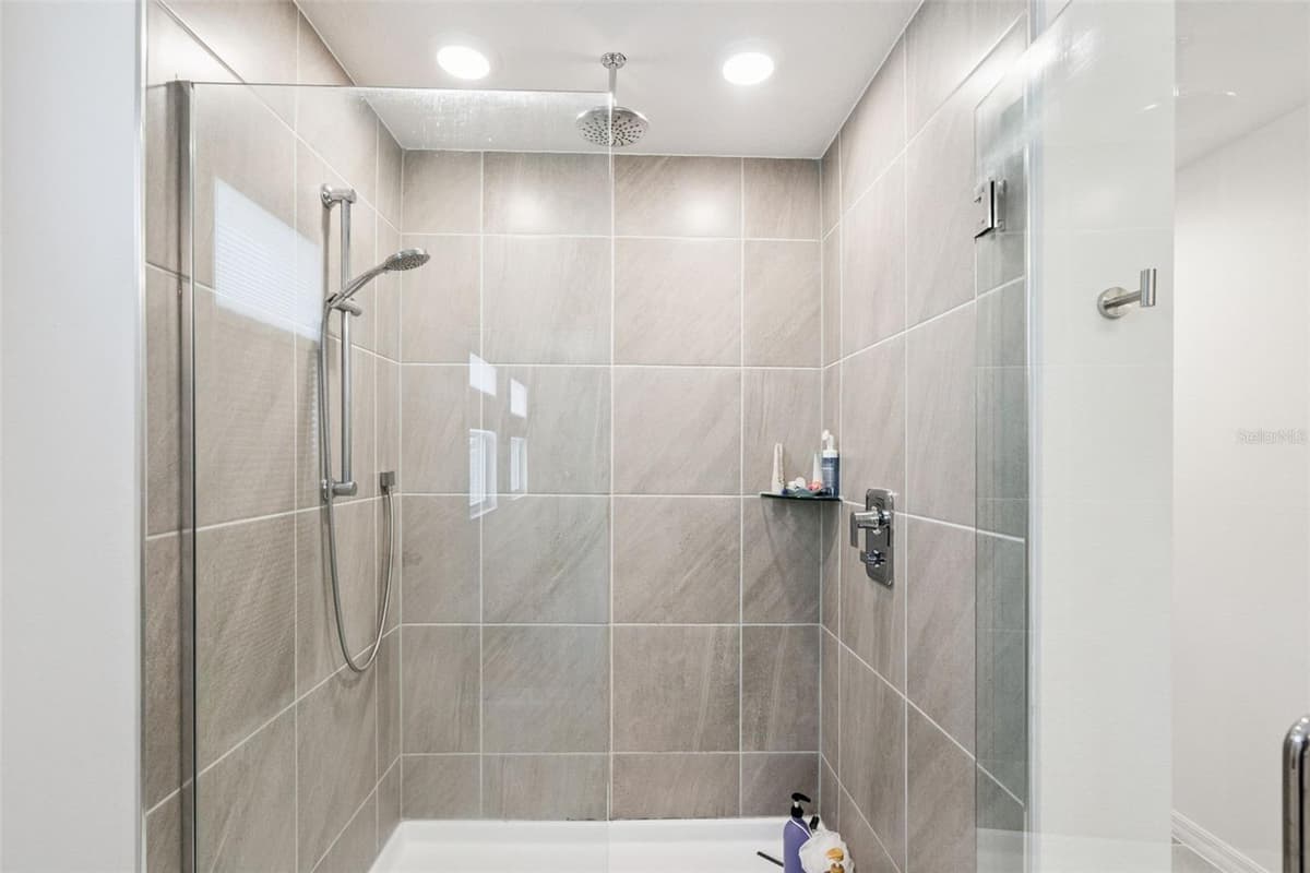 6808 SERPENT HAWK LANE — photo 39 of 64