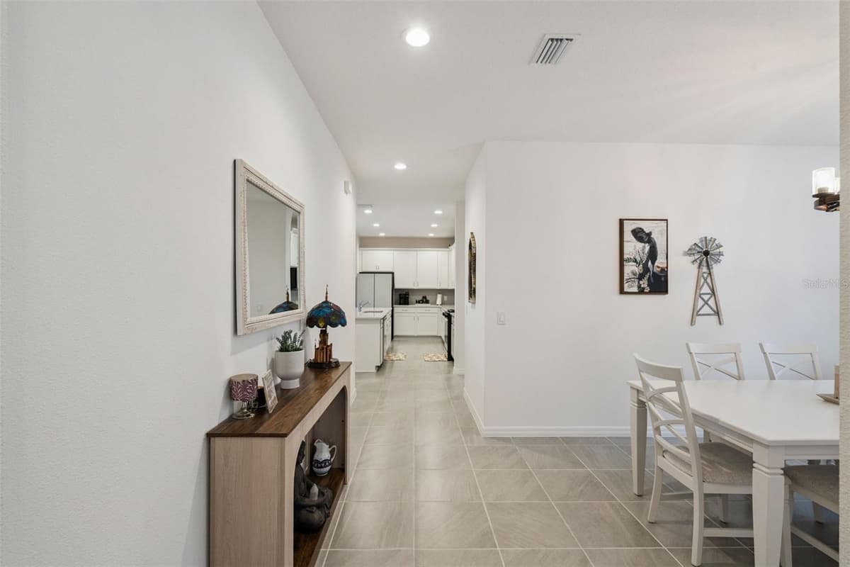 6808 SERPENT HAWK LANE — photo 7 of 64