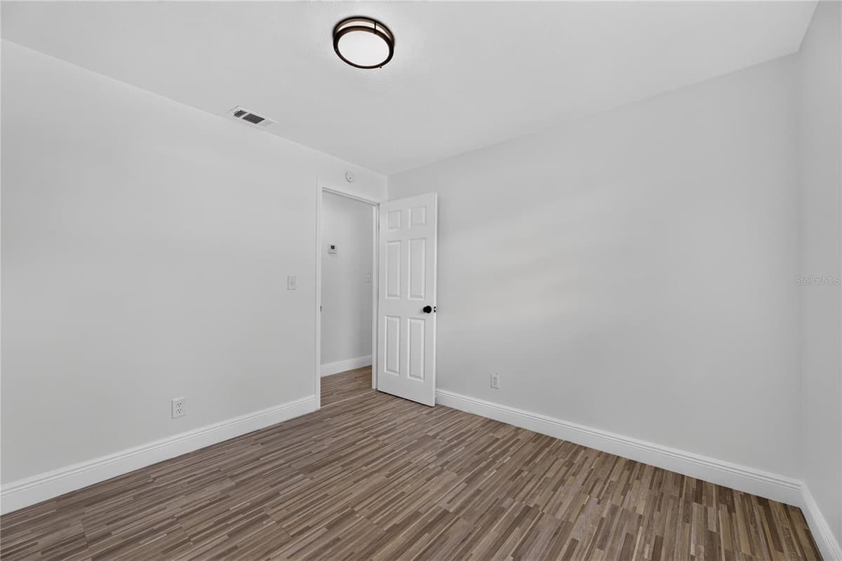 3636 TURTON AVENUE — photo 17 of 24