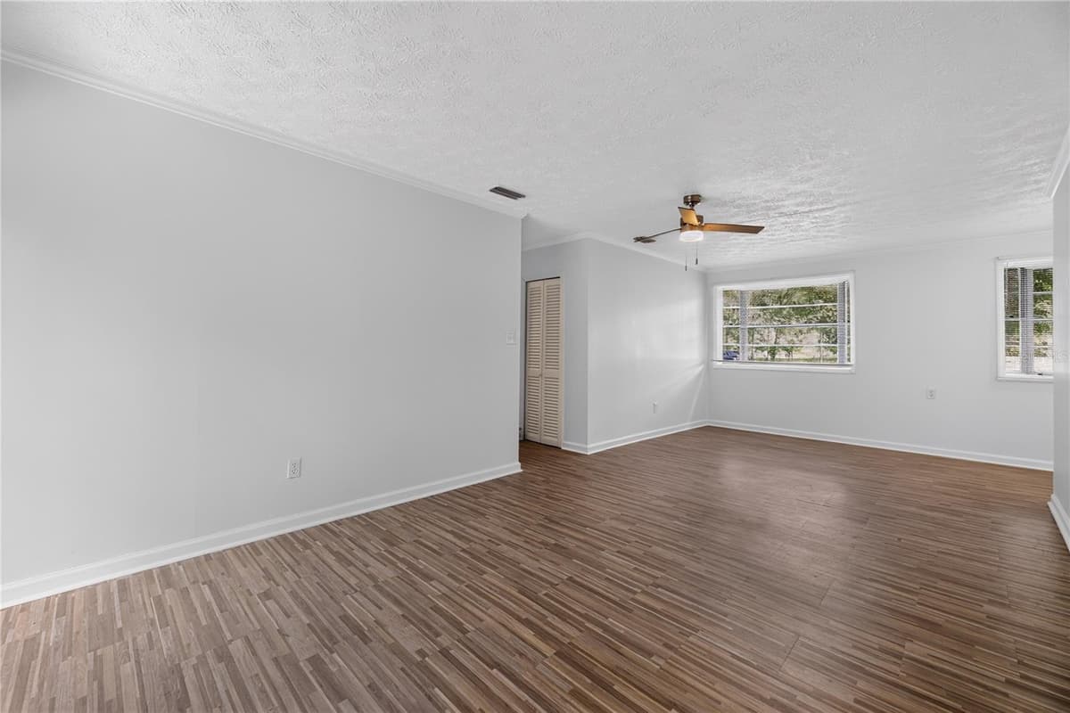 3636 TURTON AVENUE — photo 7 of 24